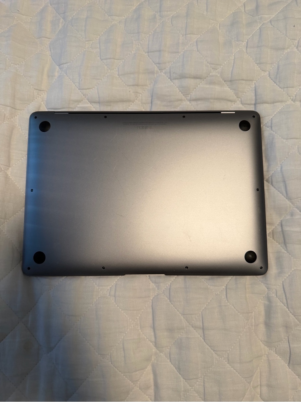 Apple MacBook Air 13.3” Silver Gray M1 Chip 2020 8GB with Charger and Case - Picture 3 of 6
